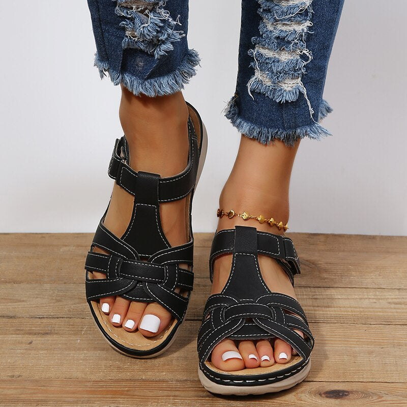 Damen Trekking Sandalette – Detail anatomisches Fußbett